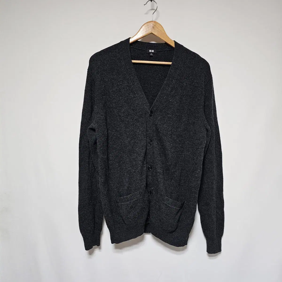 Uniqlo Pure Wool Charcoal V-Neck Cardigan XL