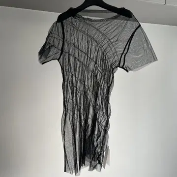 トップス b perverze Bias Shirring Tule Tee PERVERZE（パーバーズ）の「Bias Shirring Tule Tee（Tシャツ