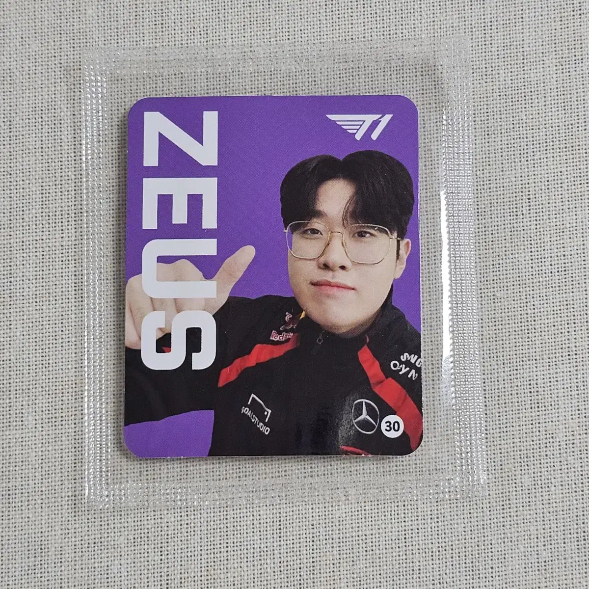 CU x T1 Zeus 30 photocard