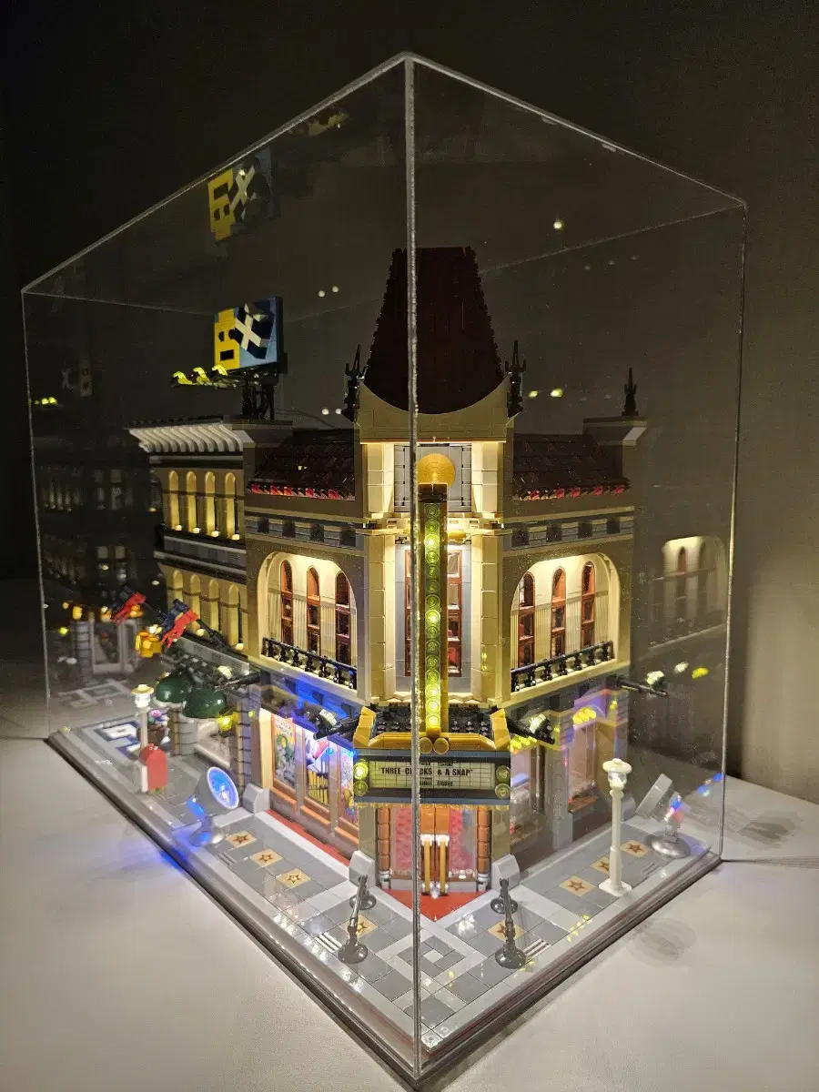 LEGO 10232 Palace Cinema