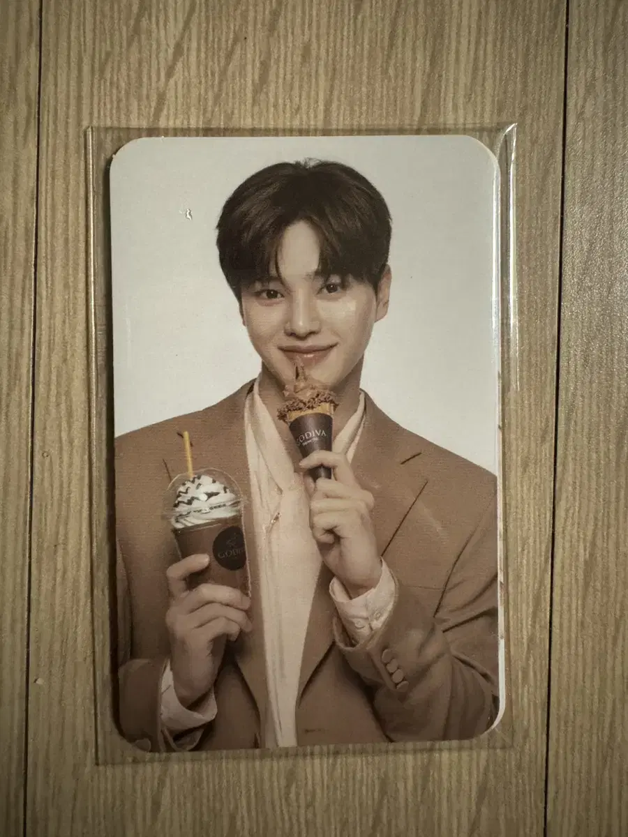 Songgang Godiva Photo Card [Best Price]