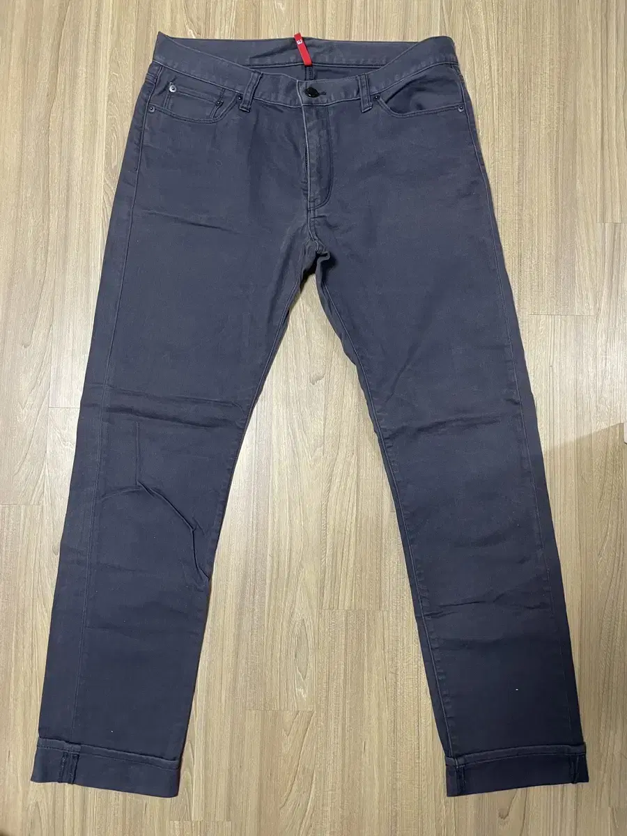 Uniqlo jin size 34