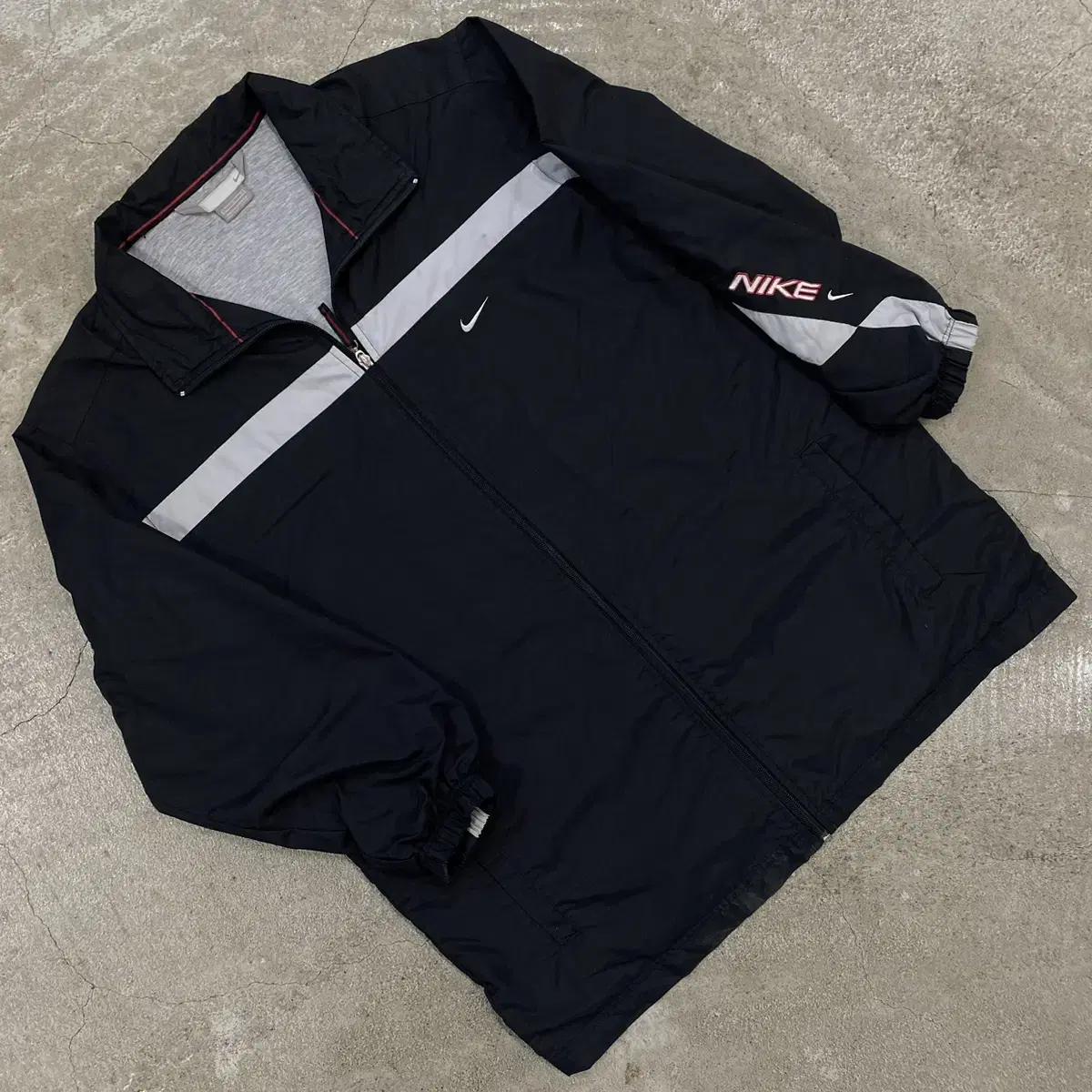 Nike 00s Logo Oreo Colorway Windbreaker