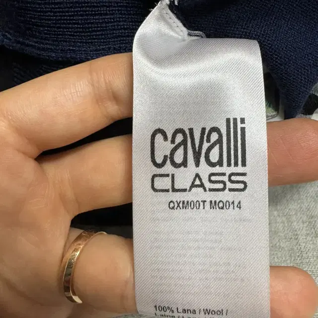 카발리 cavalli 울100% 니트