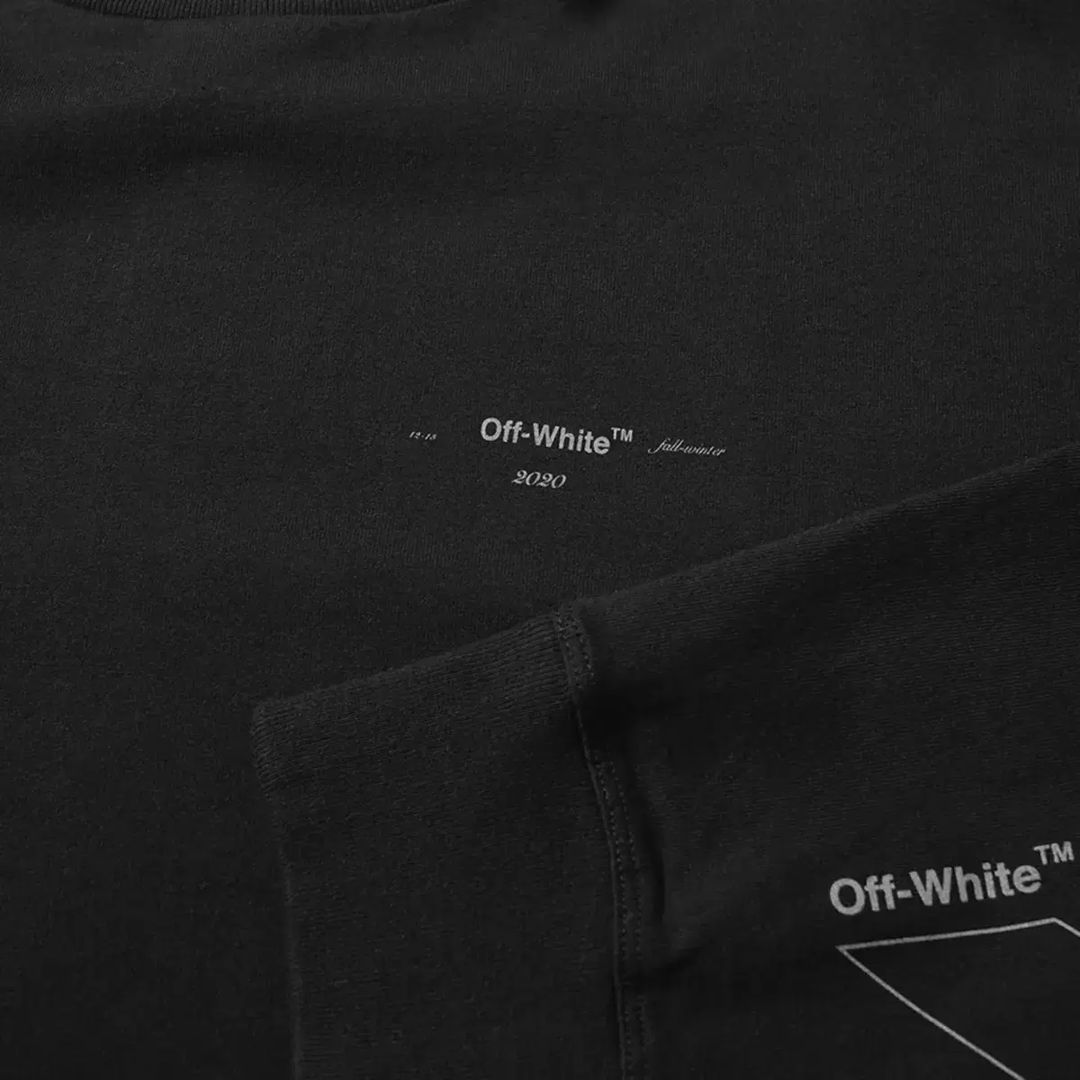 50% 할인 OFF-WHITE /오프화이트 11주년 언피니쉬드 티셔츠