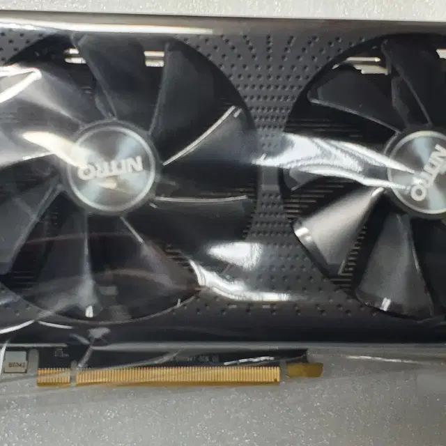 사파이어 Radeon RX 470 4G LED 판매 합니다.