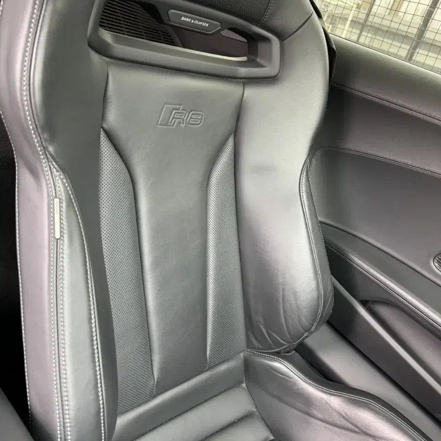 R8 recaro oem 시트