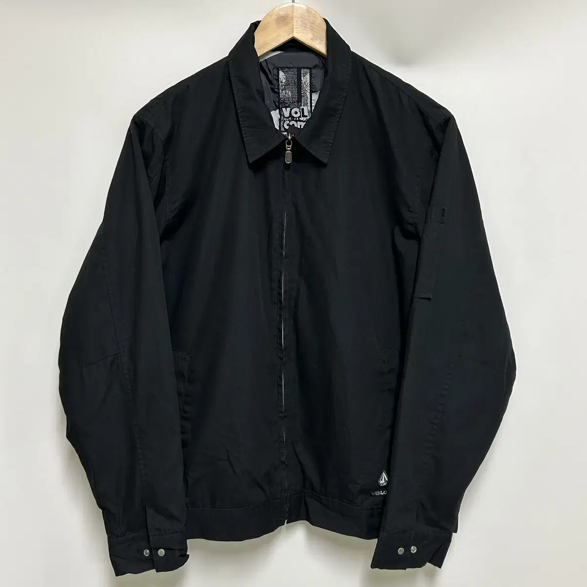 [Men's 100] Volcom Black Coach Jacket