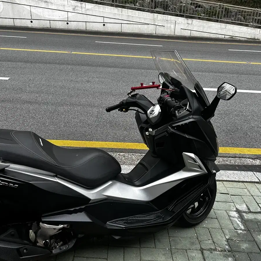 19년식 크루심300cc