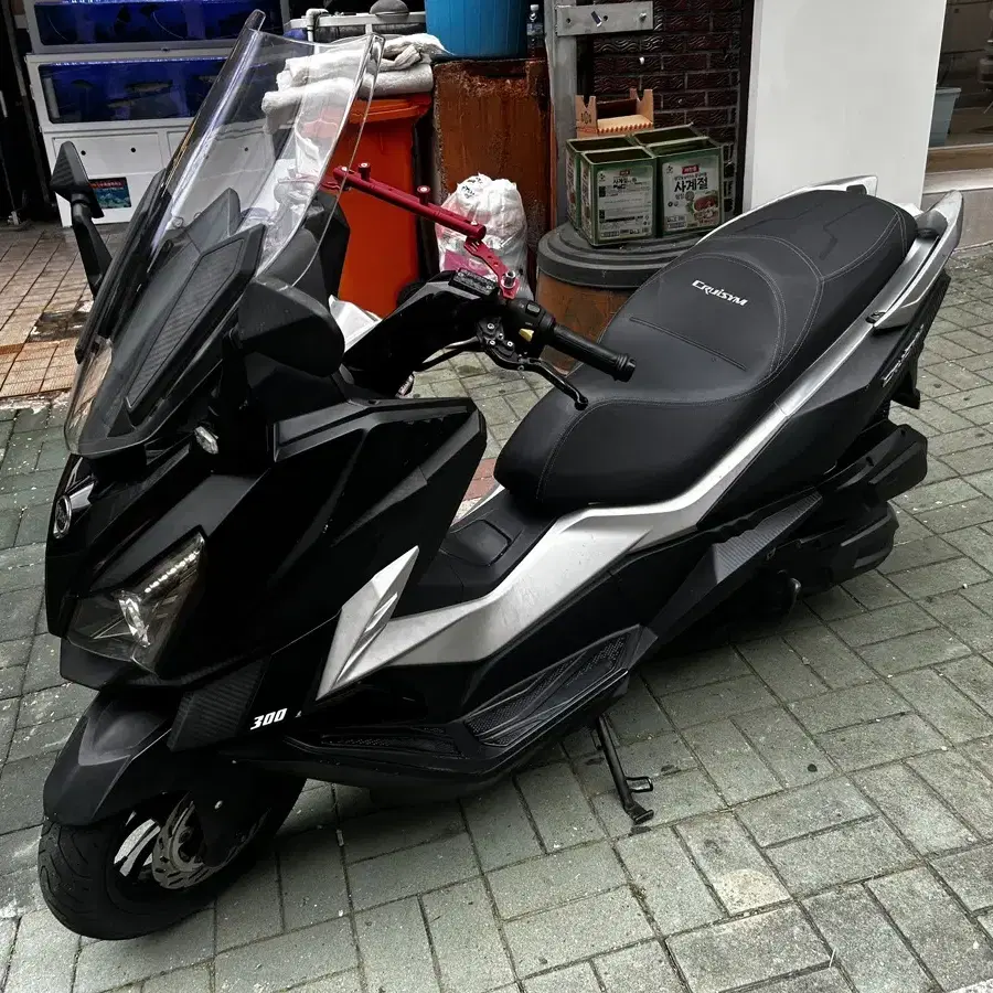 19년식 크루심300cc