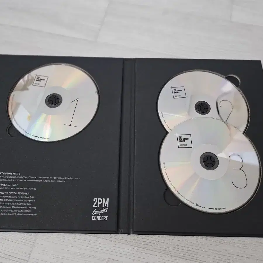 2PM 6nights  DVD . 공식포토북 미개봉