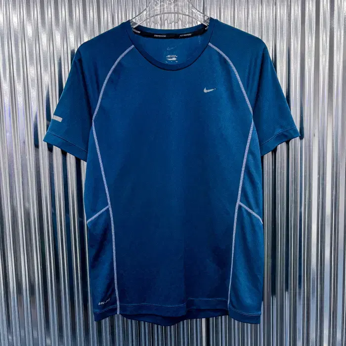 Nike Old School Dry Fit Vahn Tee (Domestic M) T476