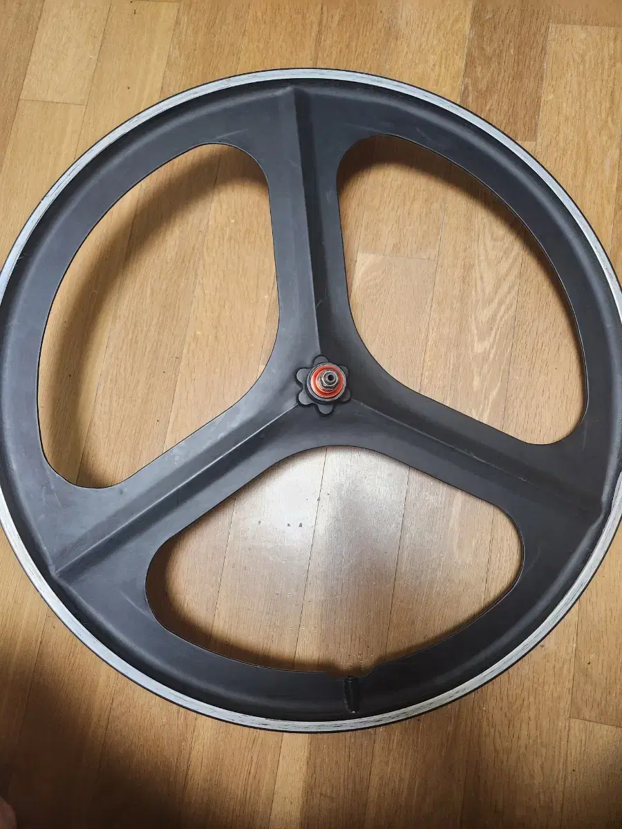 Bicycle wheel