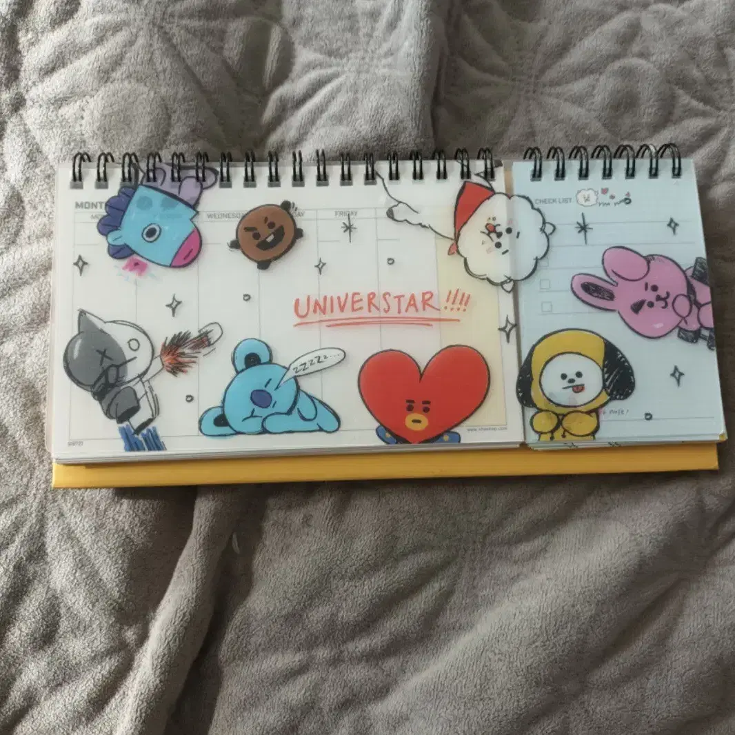 bt21 먼슬리캘린더 앤 체크리스트 다이어리팝니다.