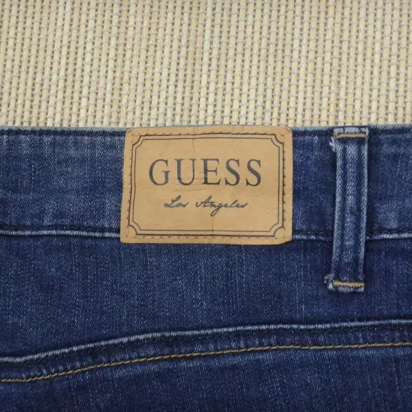 (33-34인치) 게스 GUESS 남성 데님 슬림 스트레이트진