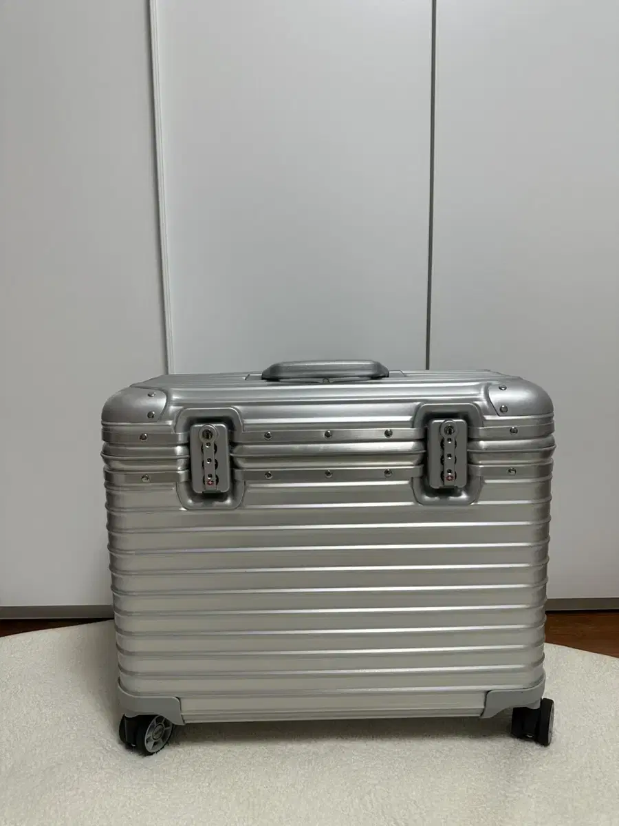 리모와 파일럿 구형 (923모델)