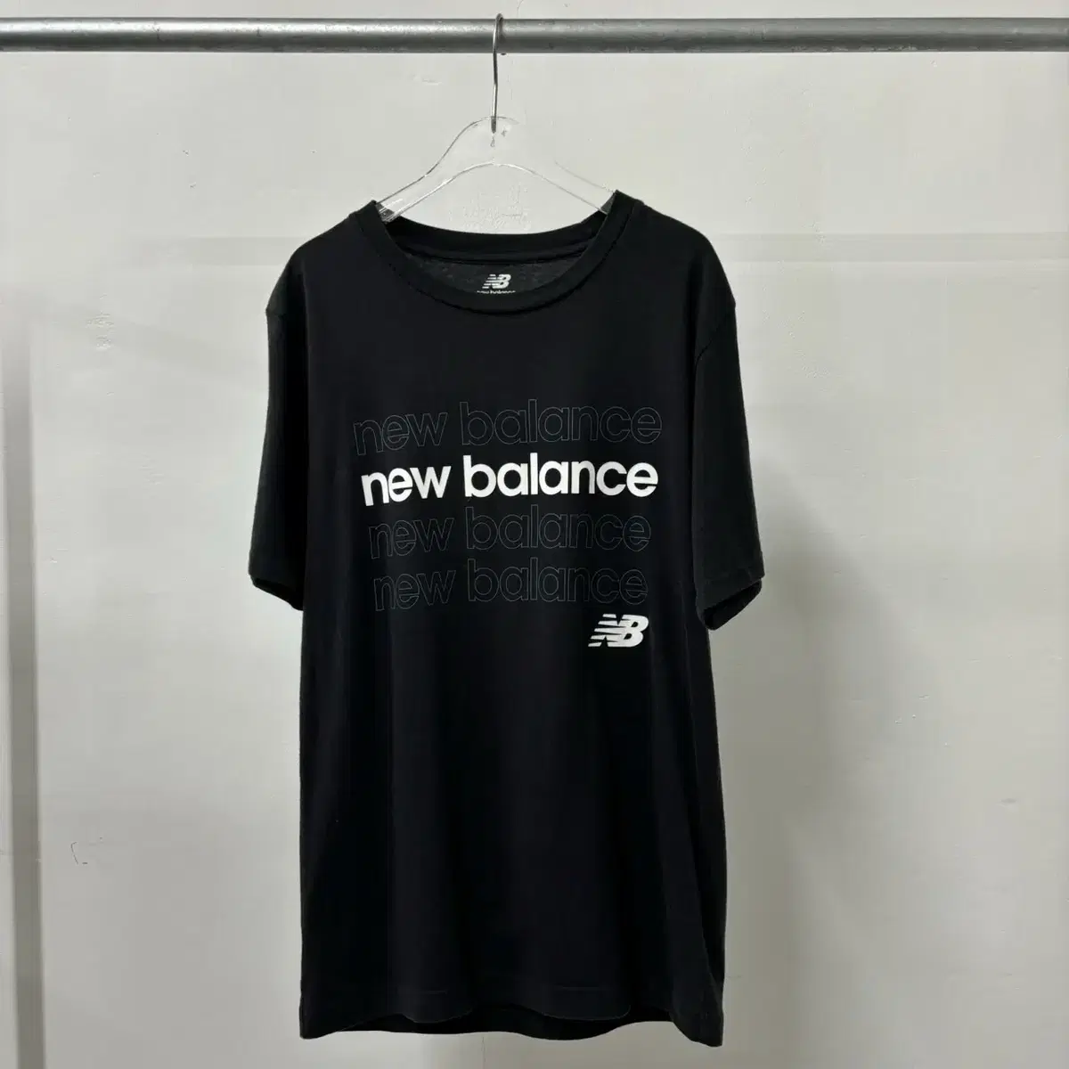 New Balance Black Logo Vahn Short Tee (95) Quick sale