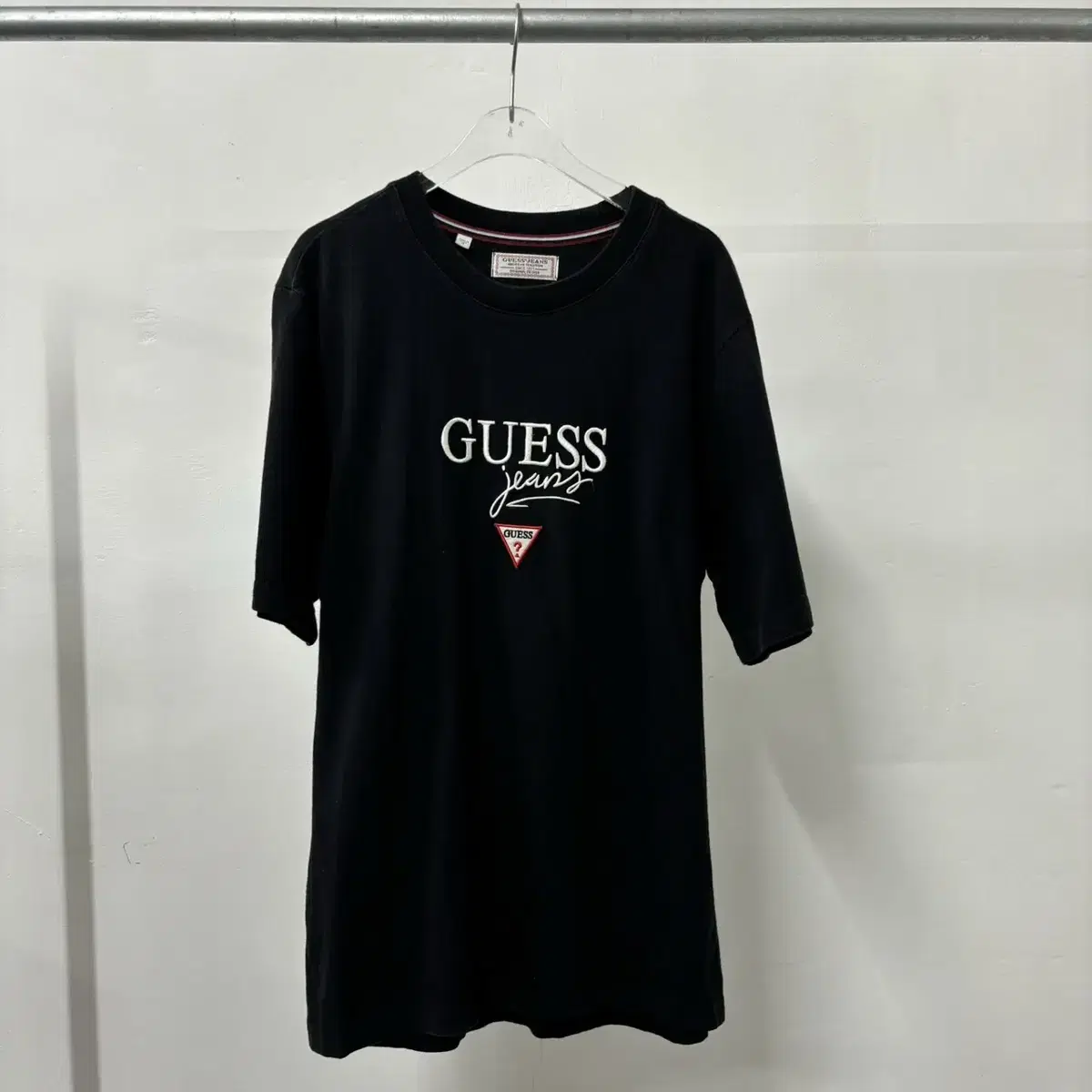 GUESS Embroidered Logo Black Short Sleeve Tee (95) Quick sale