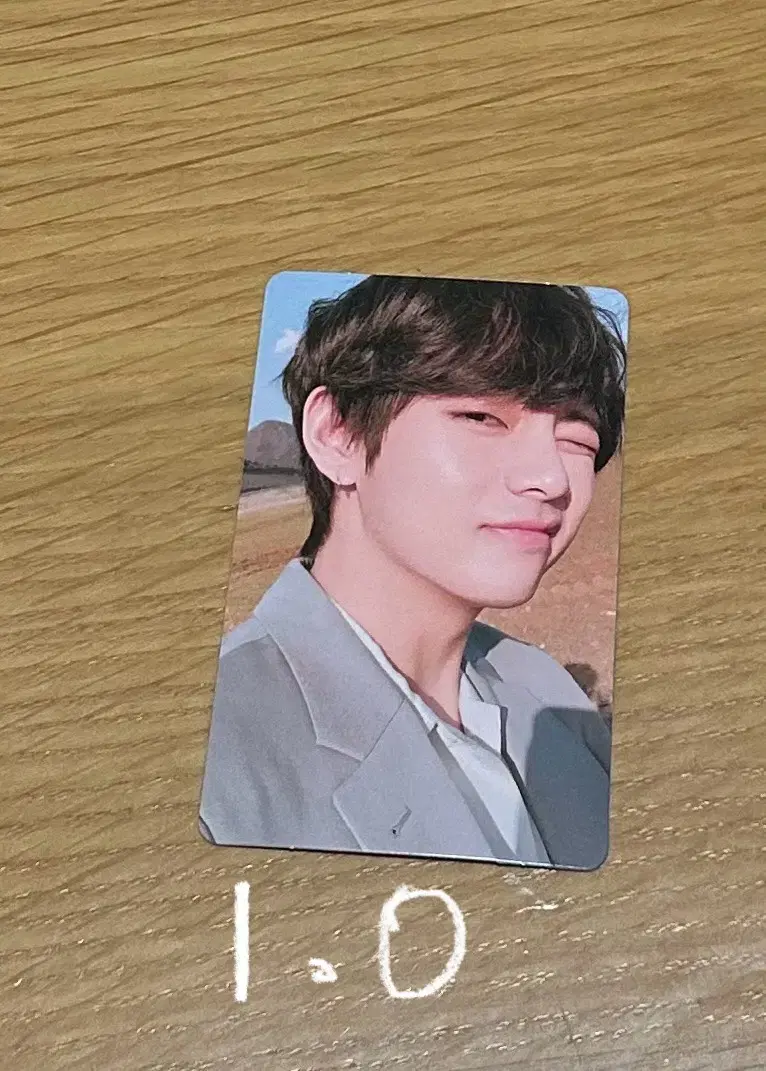 BTS v rubel tier y photocard