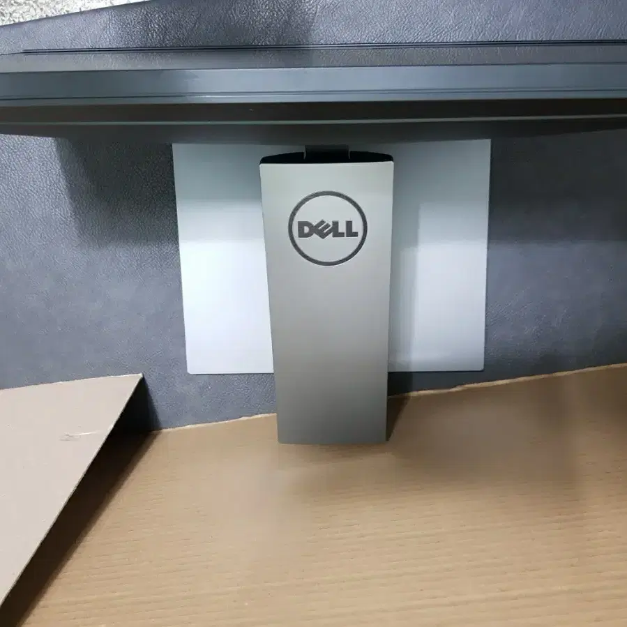 DELL P2418HT 다관절 터치스크린 모니터