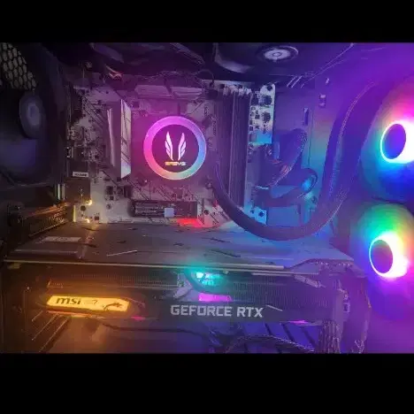 현존 게임 풀옵션 쌉가능 PC  i9-9900kf / rtx2070