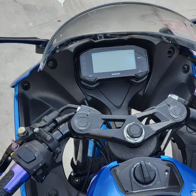 상태 최상 스즈키 Gsxr125 20년식 2만km대 판매합니다