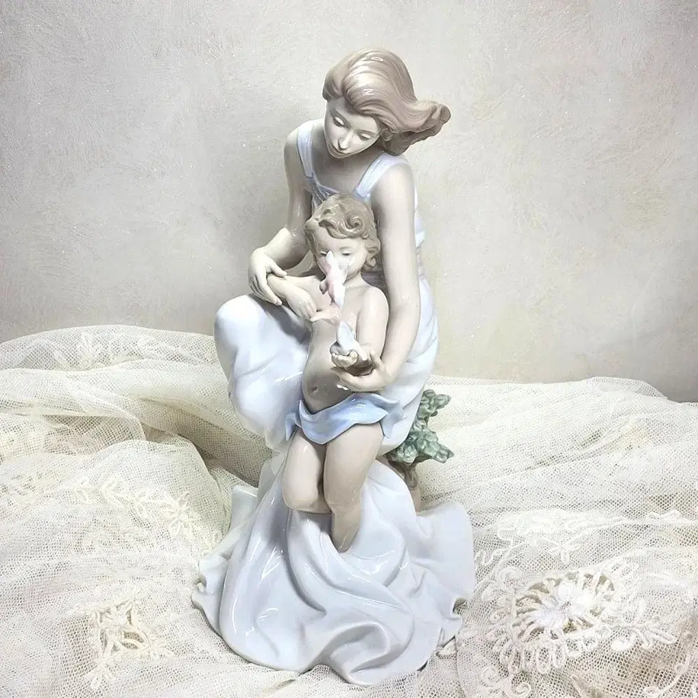 LLADRO 야드로 7648 리미티드 사랑이 싹트는 곳