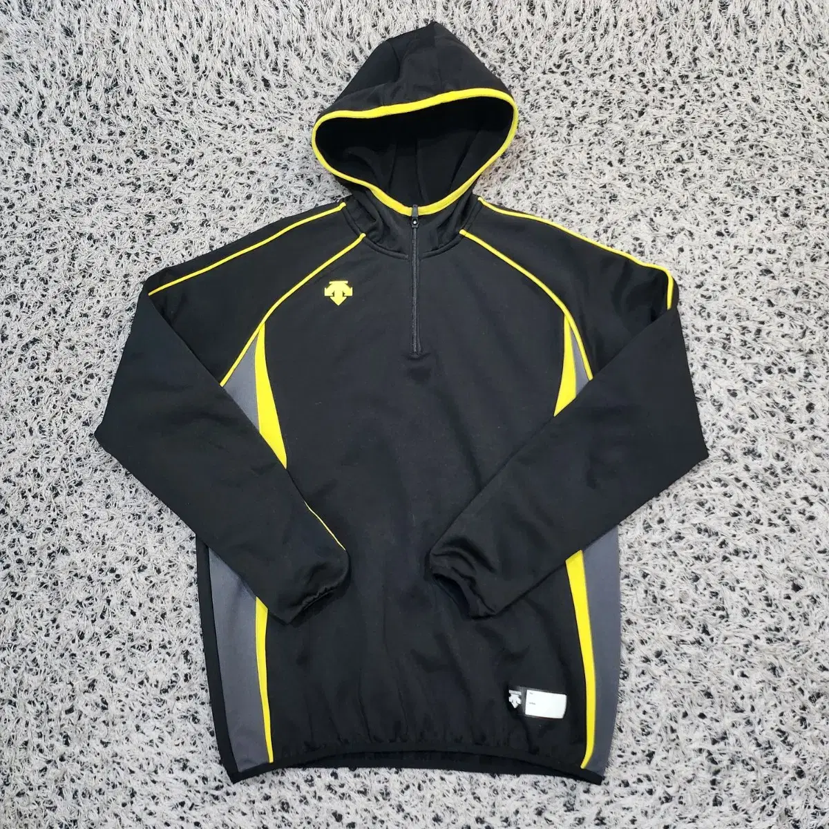 [100] Descent Anorak Tracktop (770)