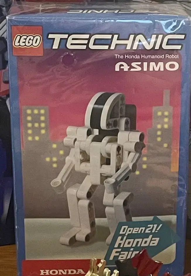 LEGO Technic Honda Robot ASIMO