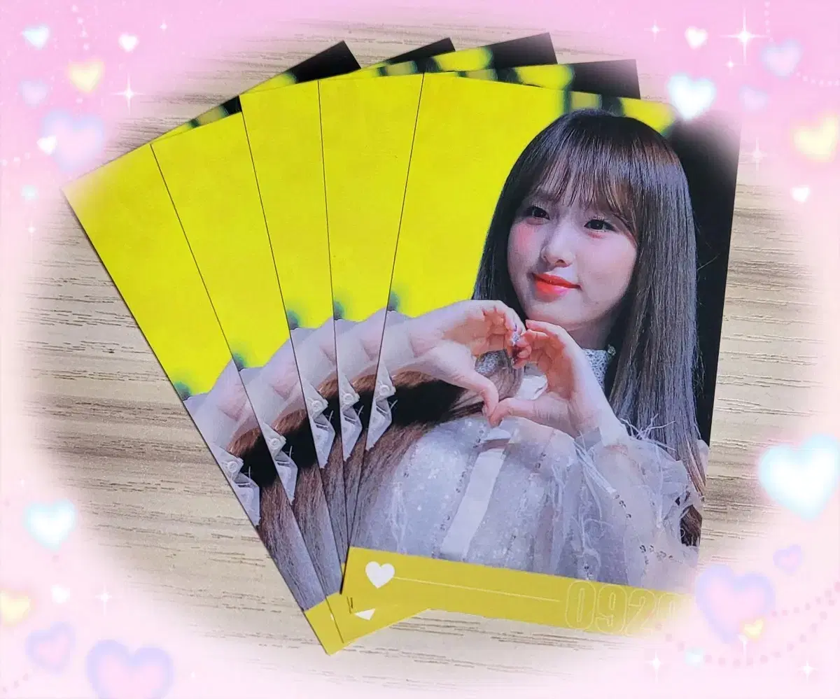 [ iz*one - yena: unofficial goods photocard B ]