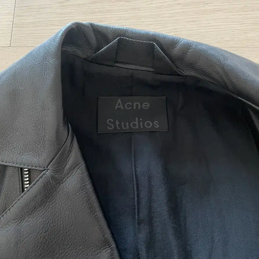 Acne 17ss 레더자켓 46