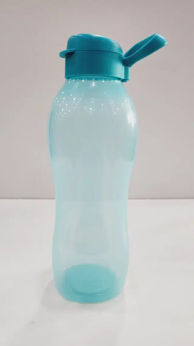 타파웨어 에코물통 1.5L(1) 하늘 판매합니다.