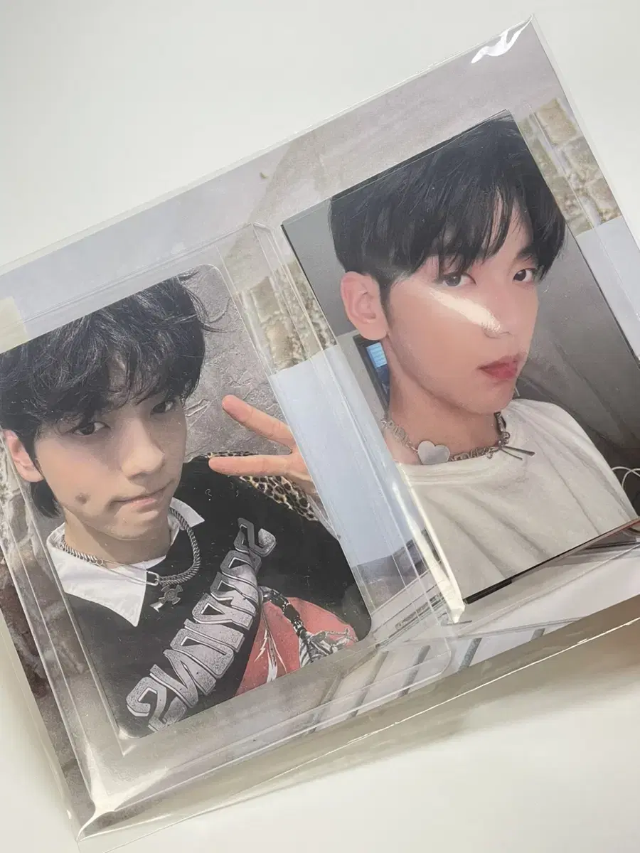 I sell soobin photocards in this packaging.