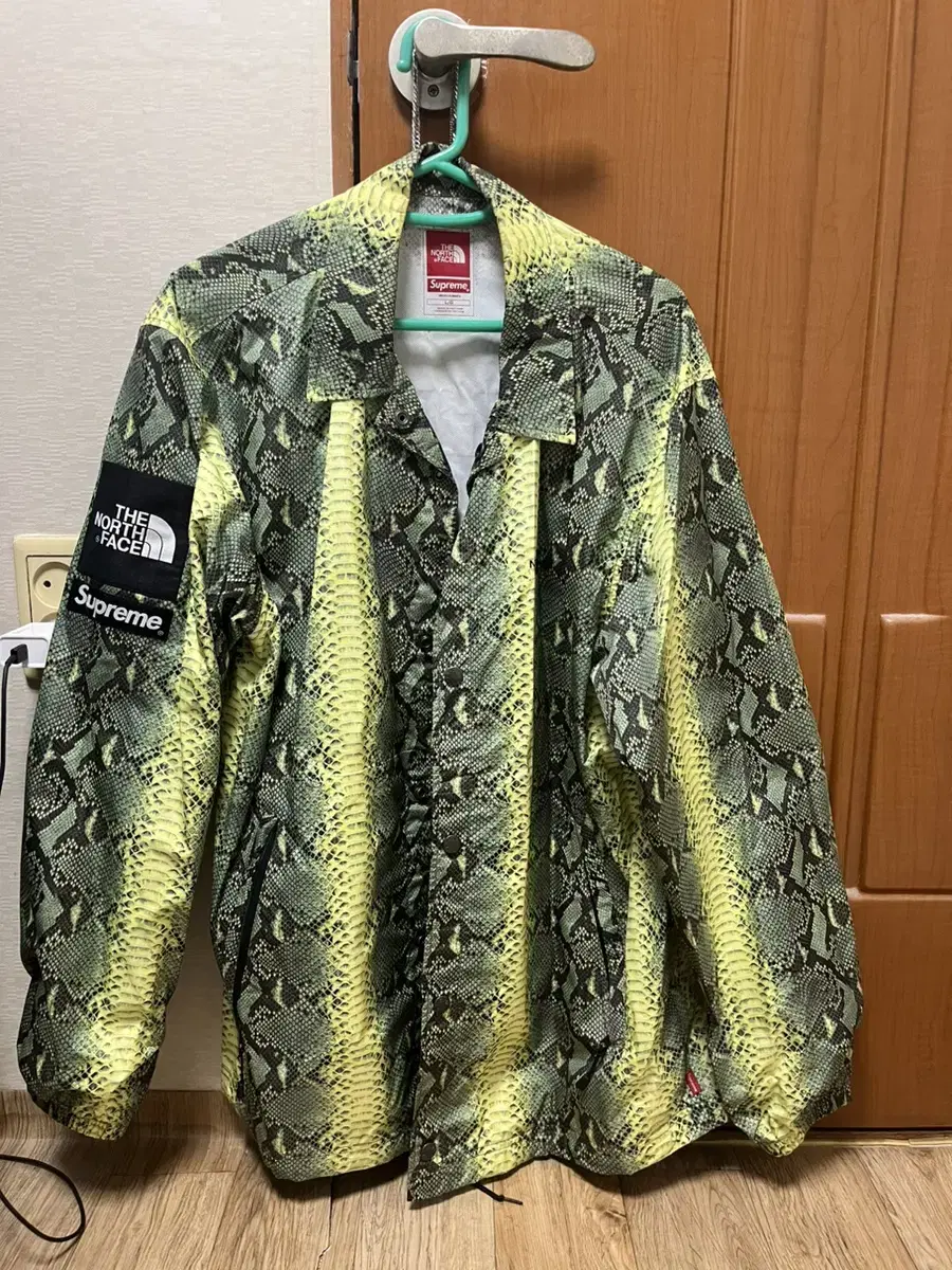 Schno Bambi Coach Jacket