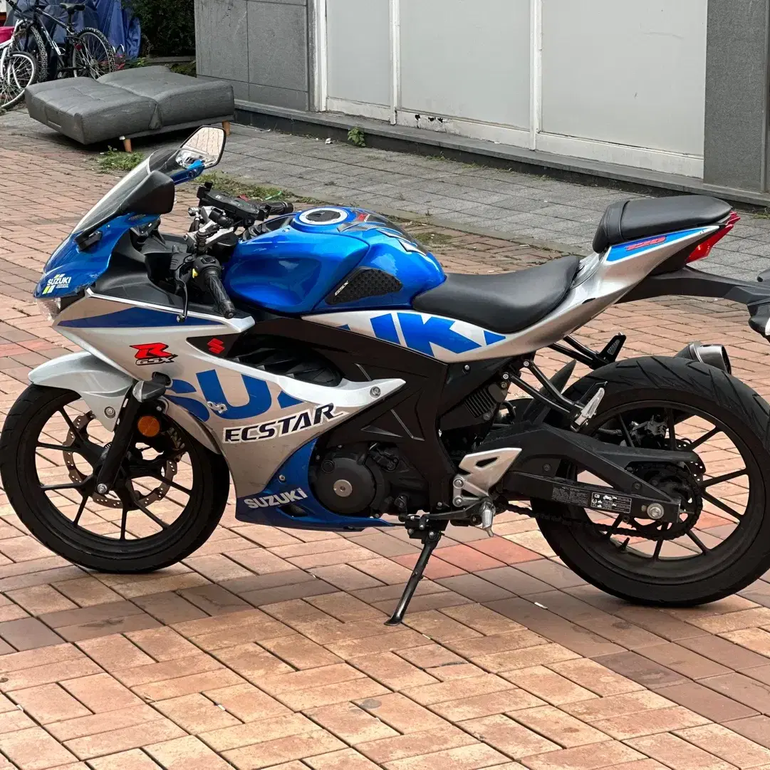 GSXR-125 스페셜카울 좋은차량 좋은금액에 판매합니다