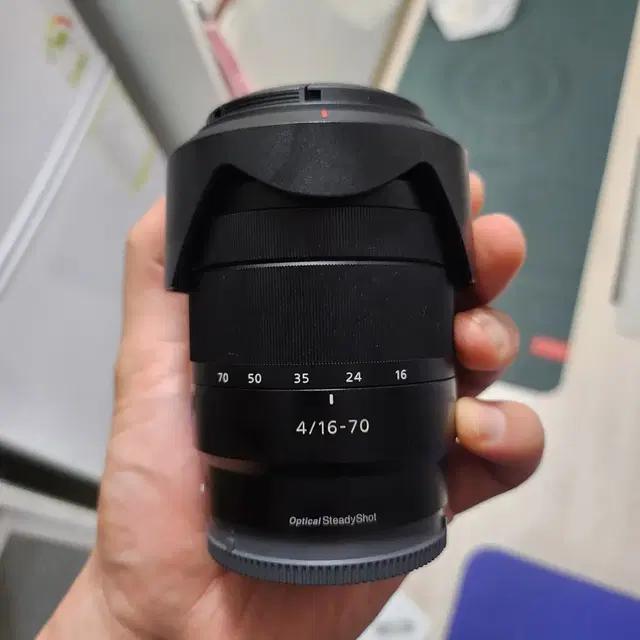 소니 ZEISS Vario Tessar T* E 16-70mm F4 ZA