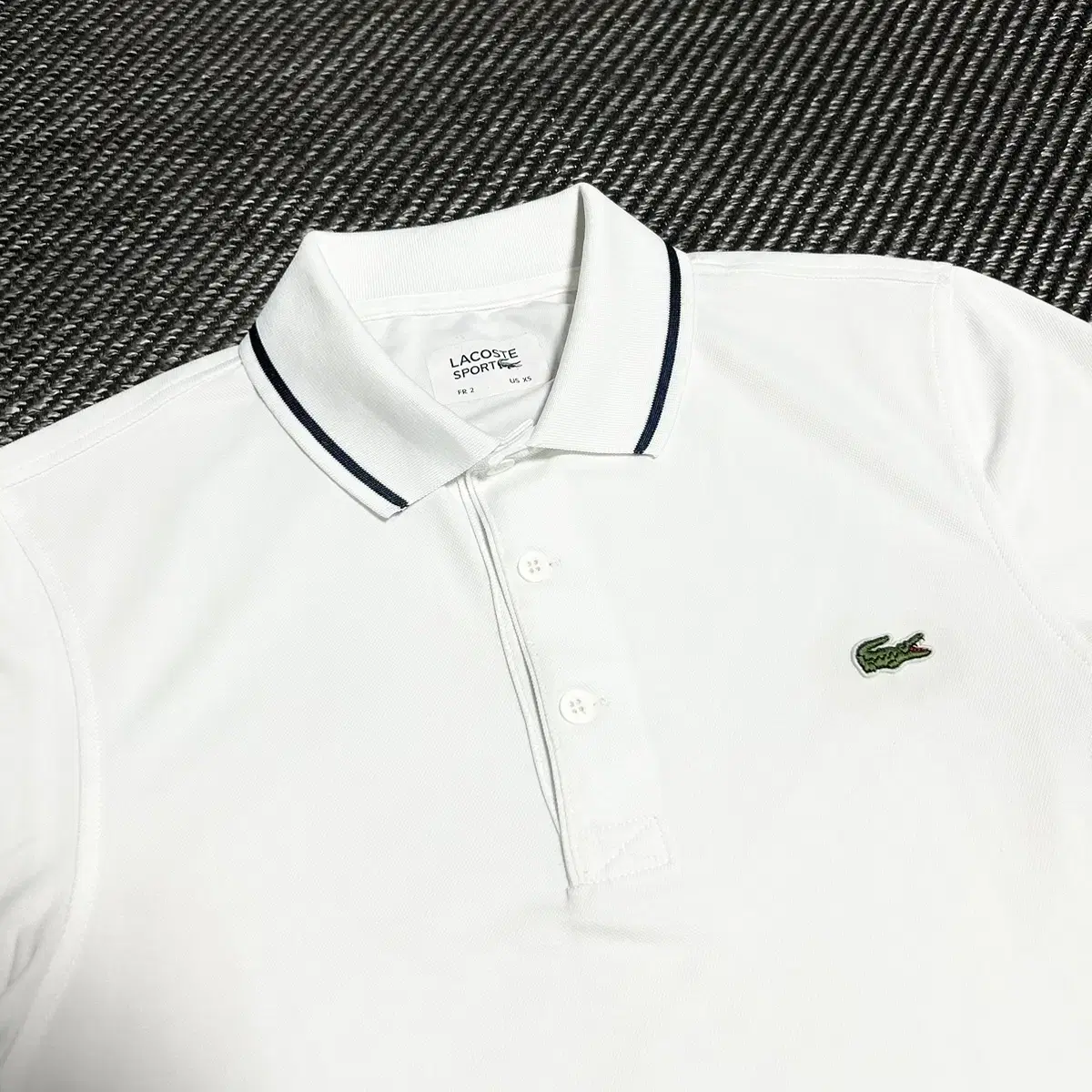 [ S ] Lacoste 라코스테 신형 화이트 반팔 카라티