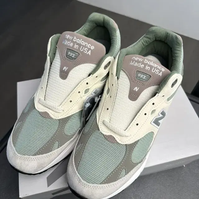 뉴발란스 993 kith