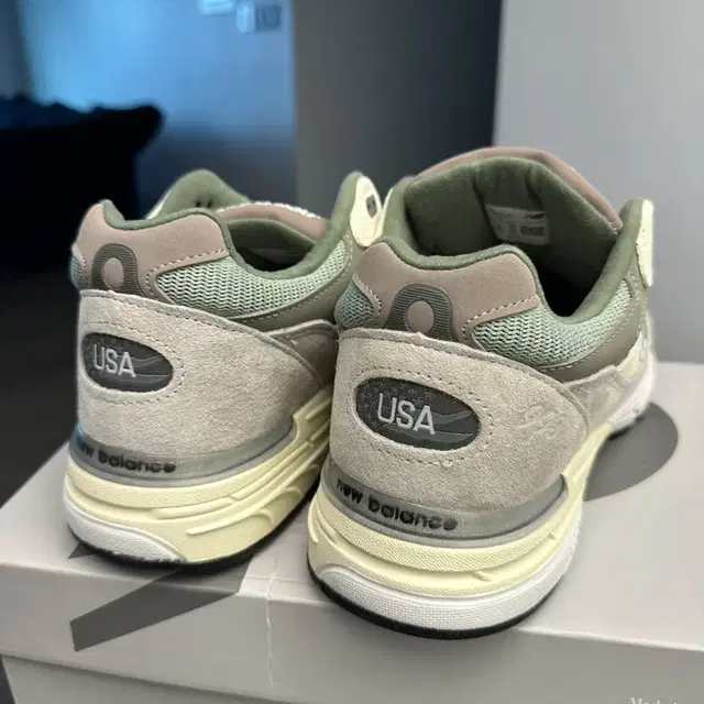 뉴발란스 993 kith