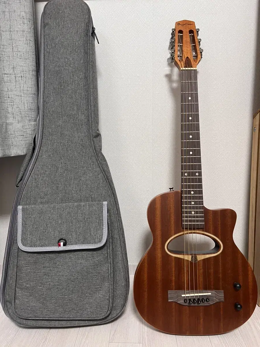 Low-noise Bluetooth guitar