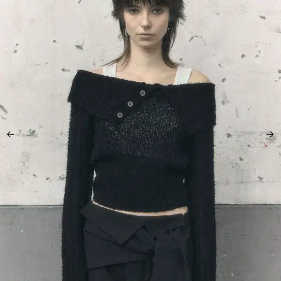 보헤미안서울 RIBBED BUTTON OFF SHOULDER, BLACK