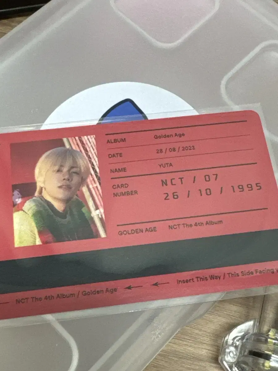 Nct GoldenEye yuta bus kard