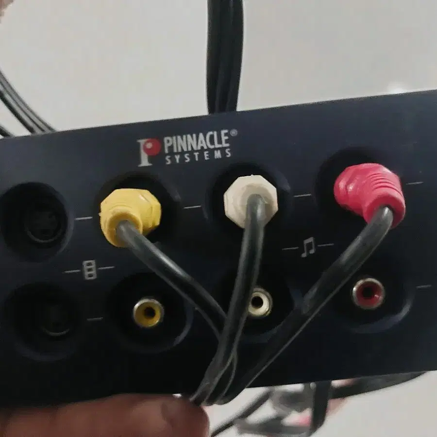 Pinnacle bluBOX 26-Pin Video Audio