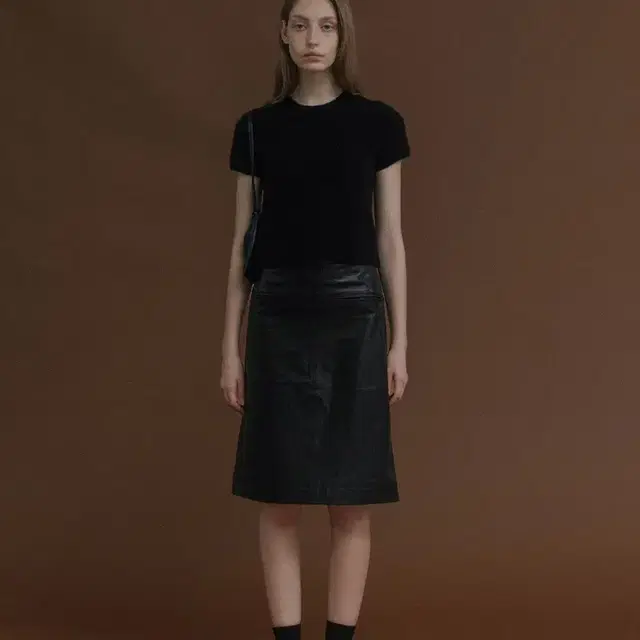 낫띵리튼 Leather midi skirt (Black)