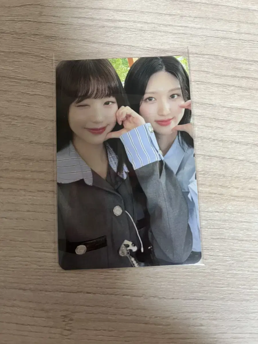 Ive fanmeeting md danjangs unit photocard sell it.