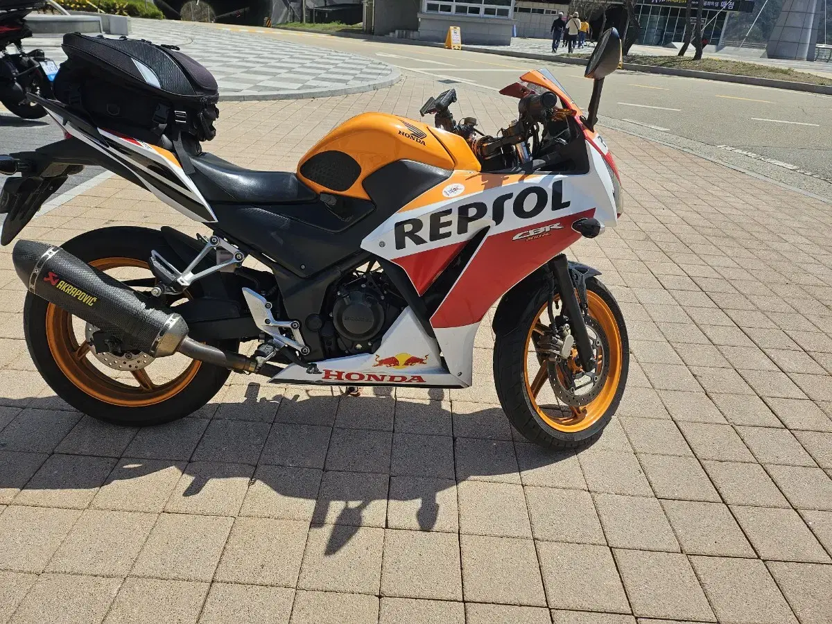 CBR300R