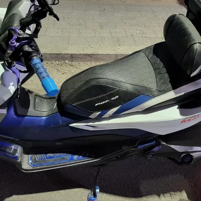 21년식 포르자 350cc