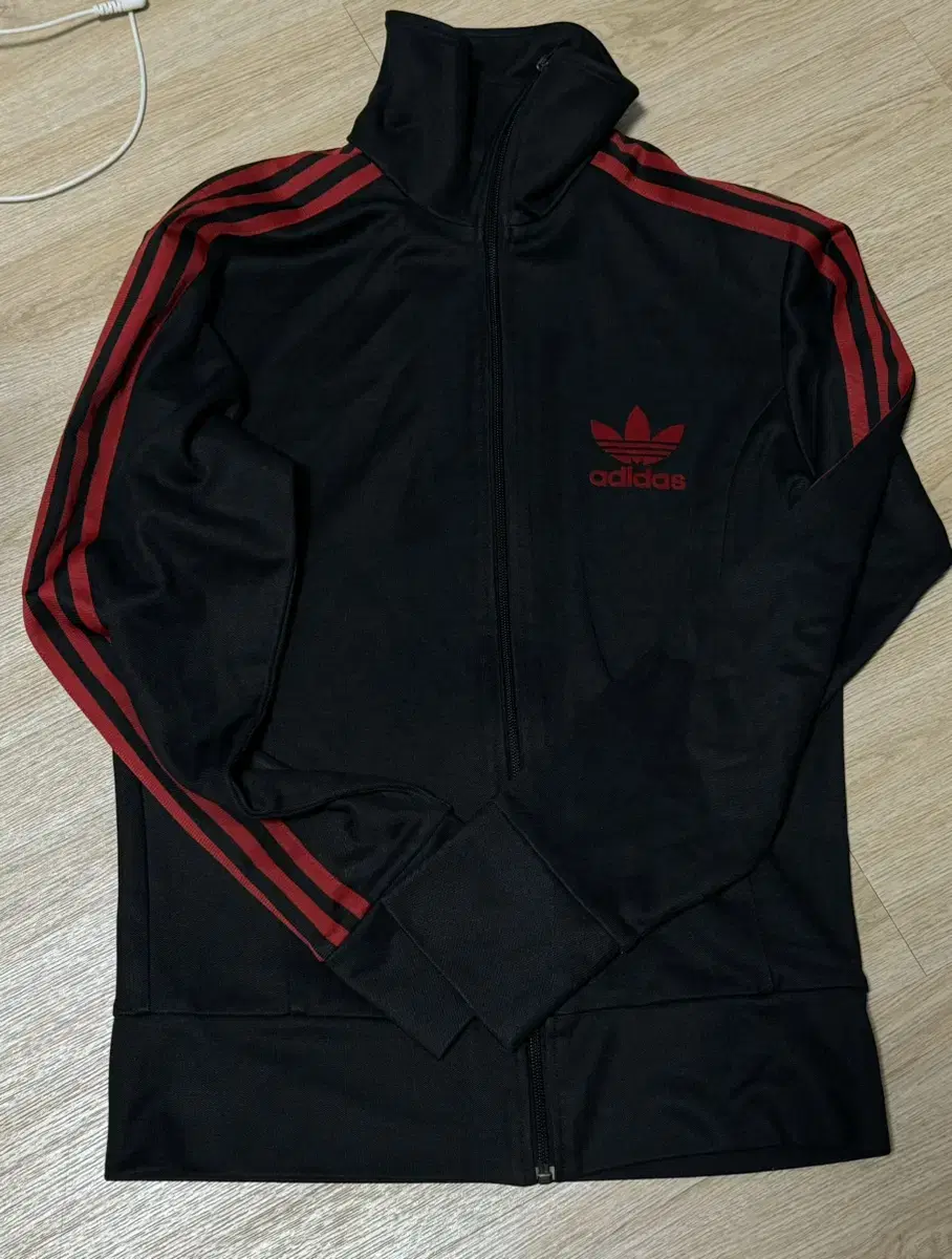 Adidas jersey black and red