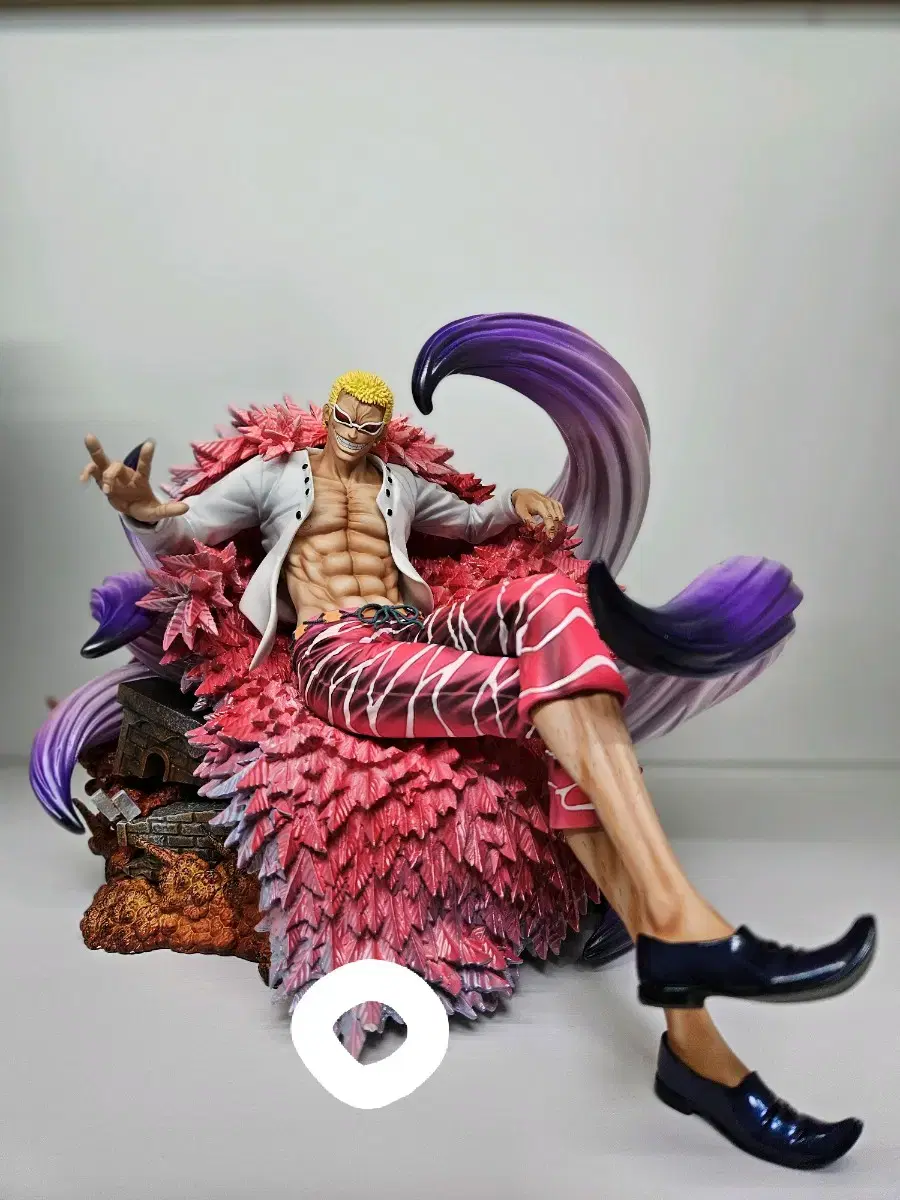 ONEPIECE BT Doflamingo Resin Statues