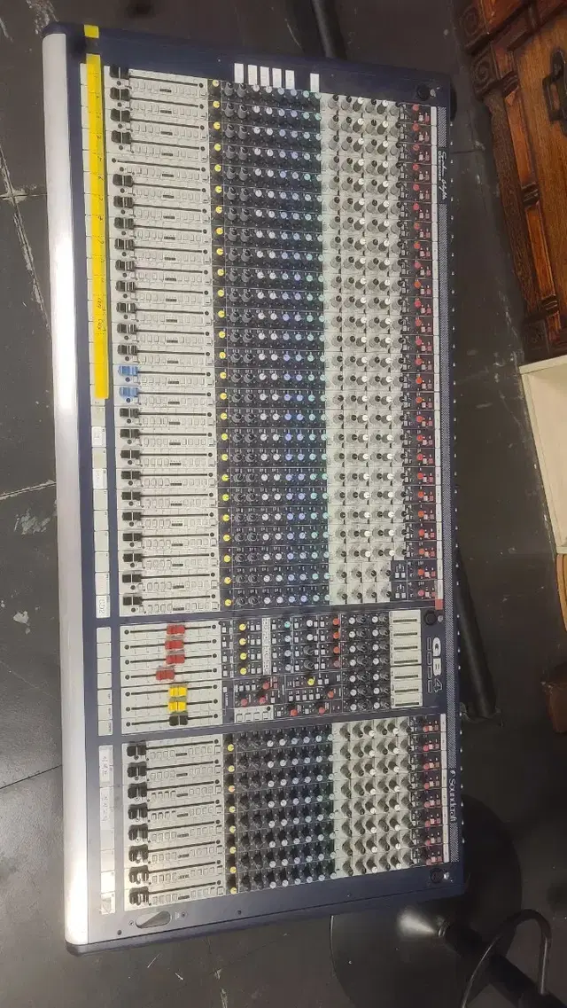 SOUNDCRAFT GB4 32ch 사운드크래프트